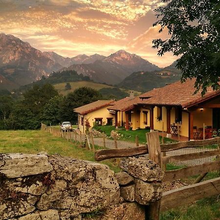Casas Rurales Entrecastanos Onís Exterior foto