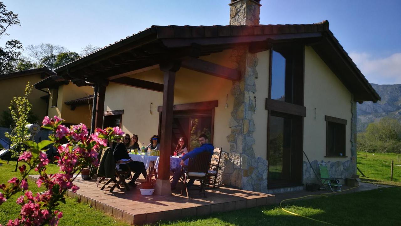 Casas Rurales Entrecastanos Onís Exterior foto