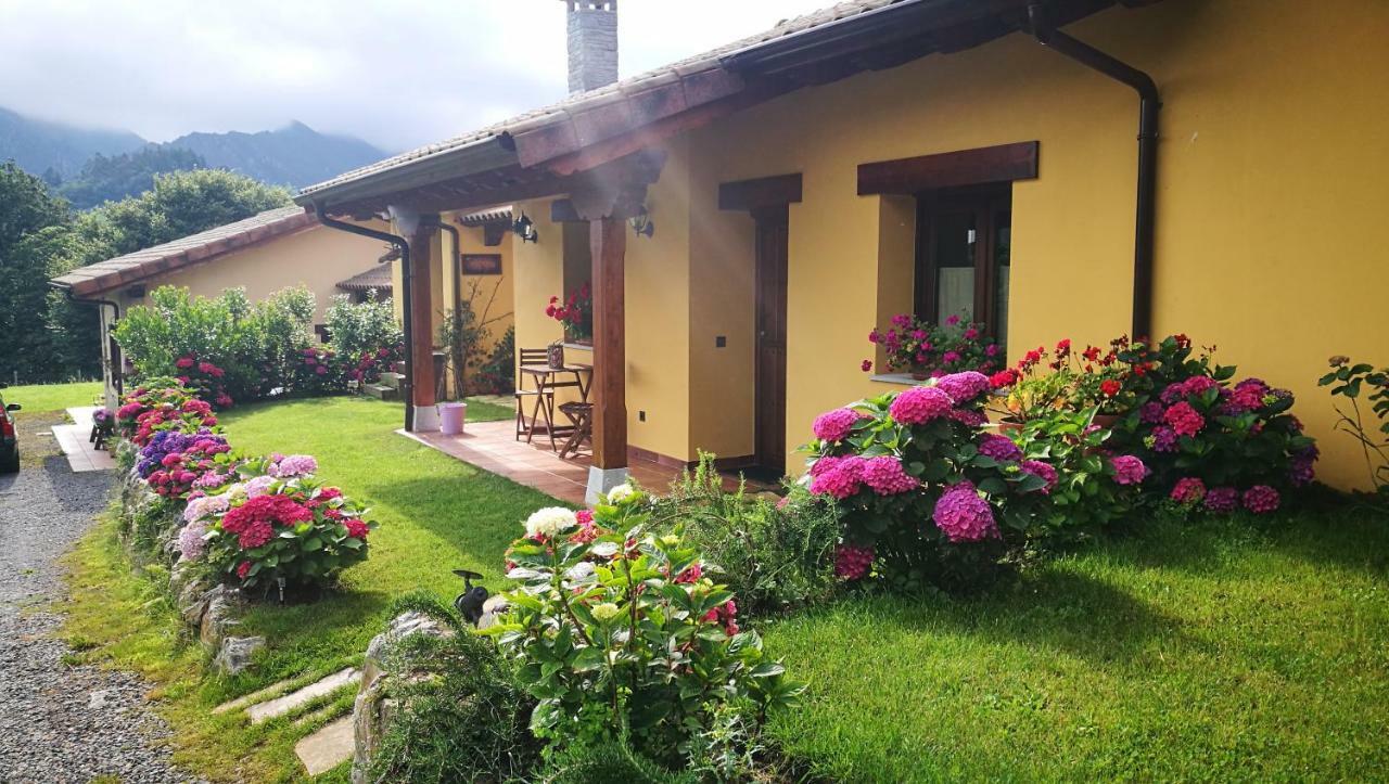 Casas Rurales Entrecastanos Onís Exterior foto